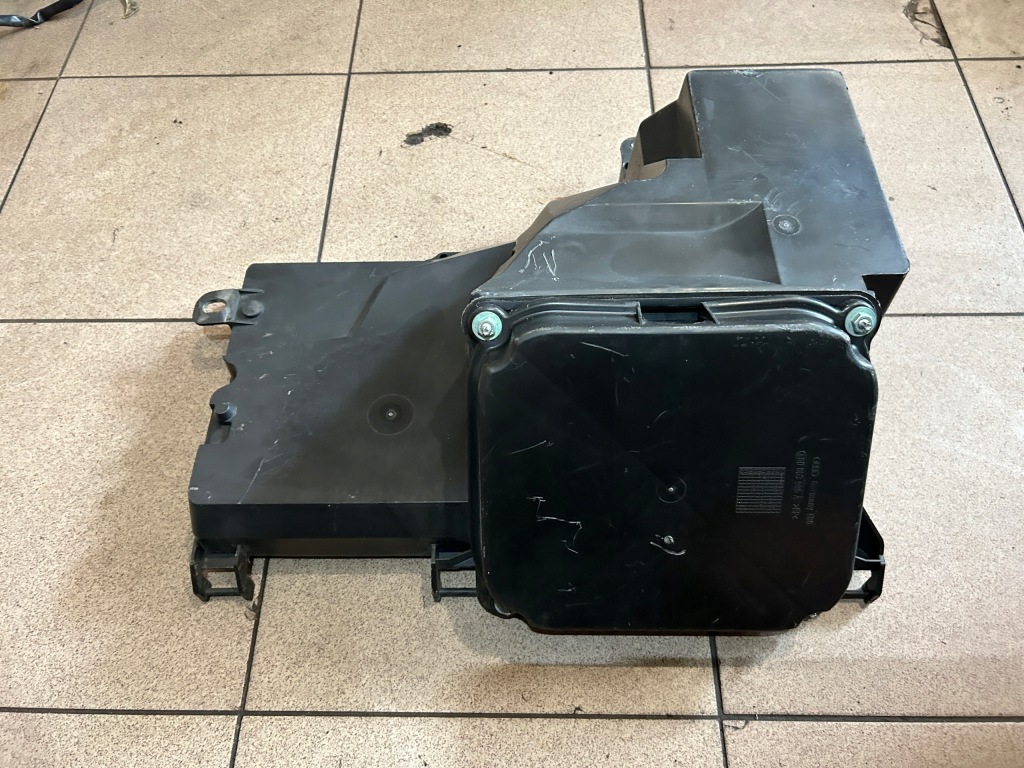 фото №1, Захист корпус блок керування комп'ютер audi a8 d2