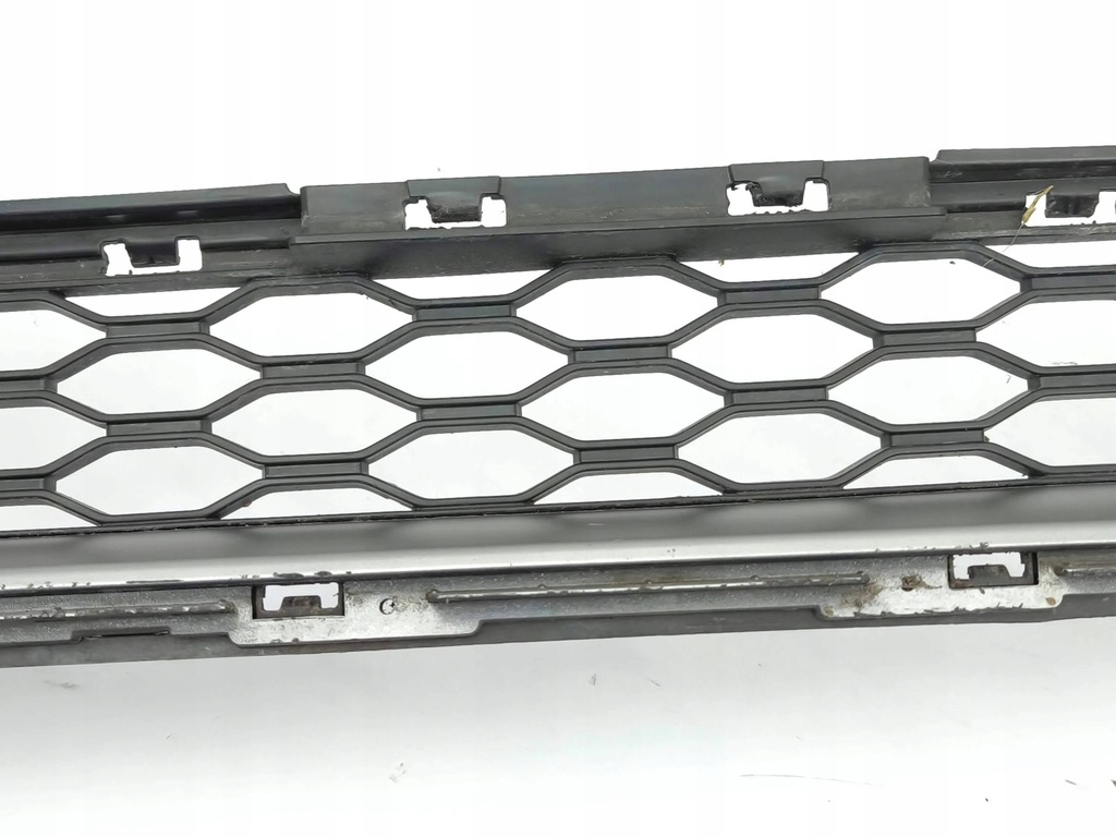 фото №14, Hyundai kona i 2019 решётка нижняя бампера передний