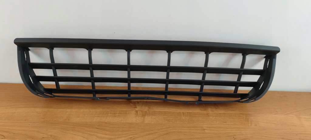фото №1, Volkswagen crafter решётка бампера средняя нижняя