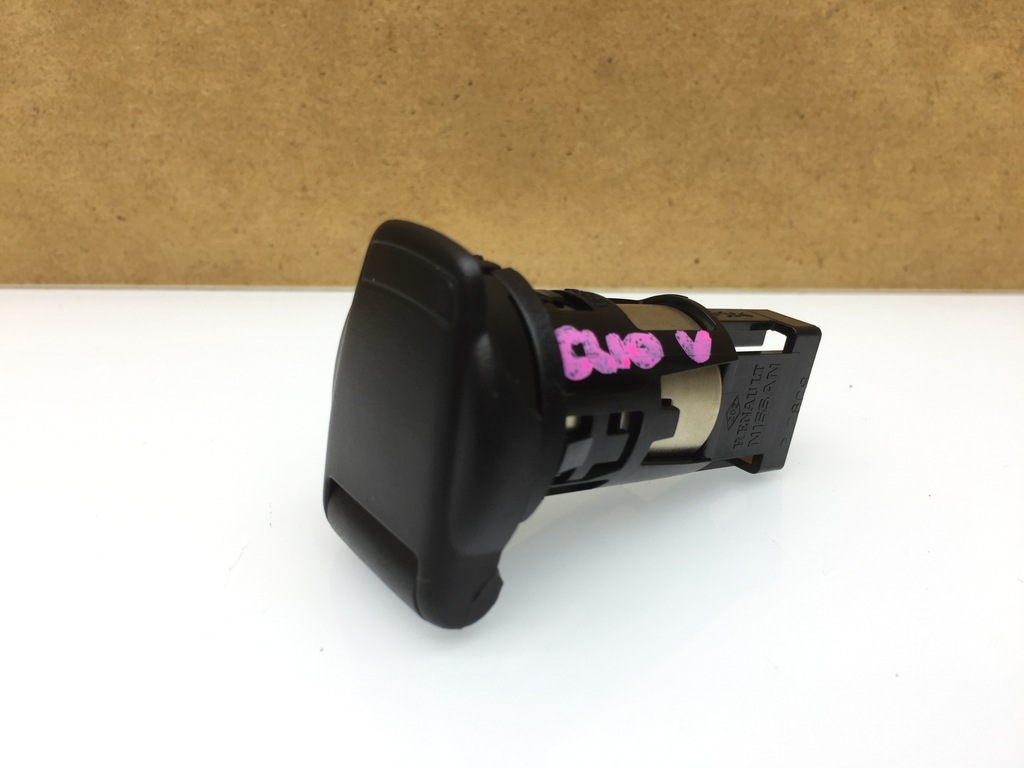 фото №1, Renault clio v 5 прикурювач роз'єм прикурювача 12 v