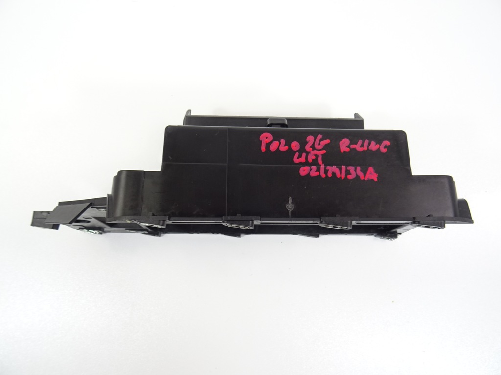 фото №3, Vw polo 2g lift r-line рамка радио панели 2g1858005b