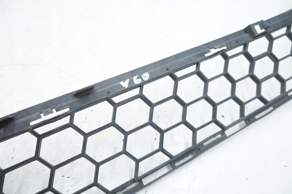 Volvo v60 s60 рестайлинг  решётка решётка  бампер r-design 31383148 Недорого