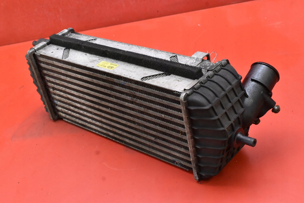 Радиатор интеркулер 282702a850 hyundai ix35 1.7 crdi 115 km 09-13 в Украине