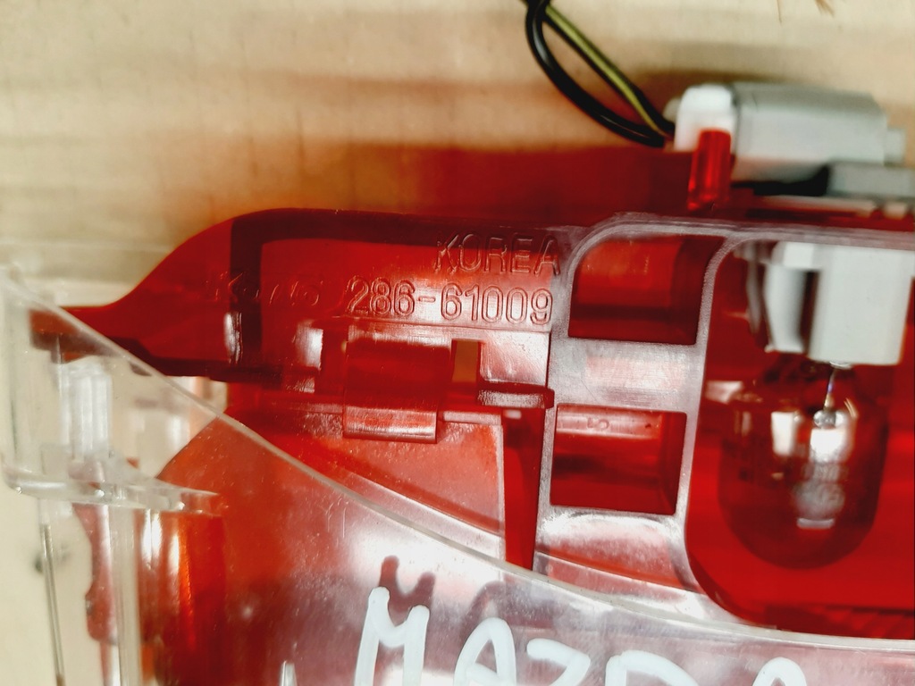 фото №7, Лампа третій світло стоп кришки задня mazda rx8 rx-8 286-61009