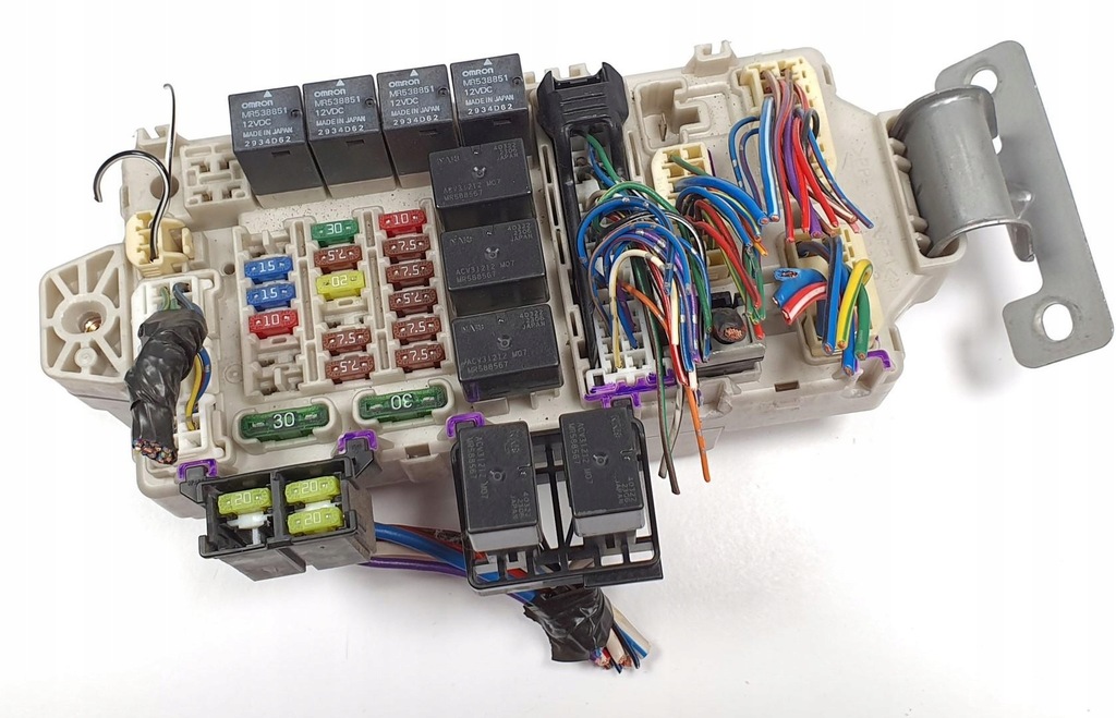 фото №1, Коробка предохранителей mitsubishi grandis 2.4