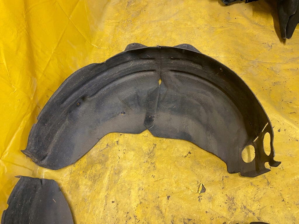 фото №1, Подкрылок правый задняя задние renault megane iv hb ori