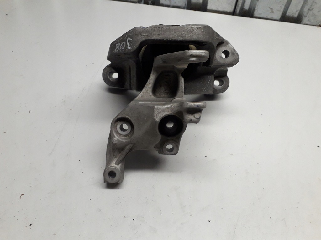 фото №8, Peugeot 308 t9 кронштейн подушка двигателя