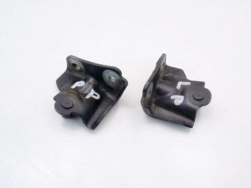 фото №1, Кронштейн шаровая опора шкворень амортизатор багажника renault modus 2007