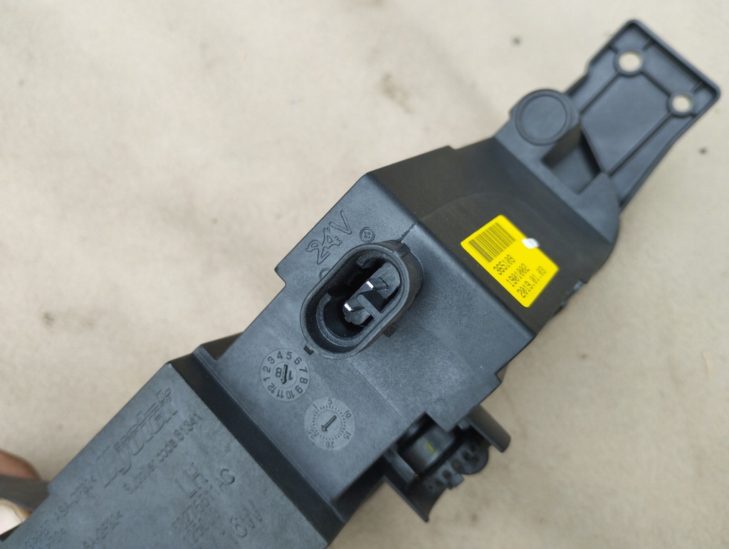 фото №5, Противотуманная фара левый grand cherokee durango новый oryg.