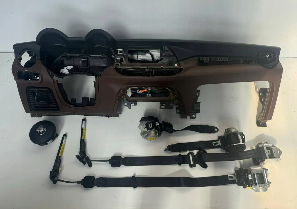 фото №1, Alfa romeo stelvio панель приладів приладова консоль подушка безпеки