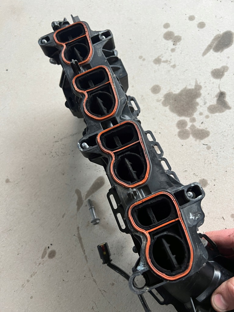 фото №7, Bmw 2 f45 f46 2.0d b47 коллектор всасывающий впускной