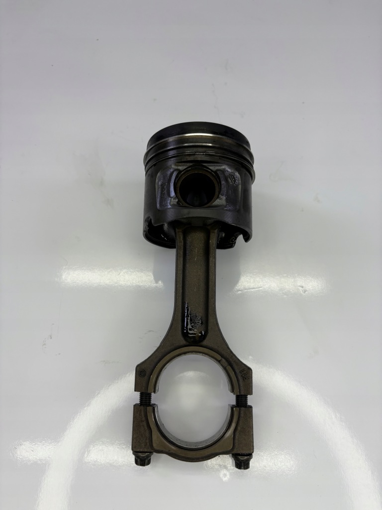 фото №1, Поршень шатун bmw 2.0 n47