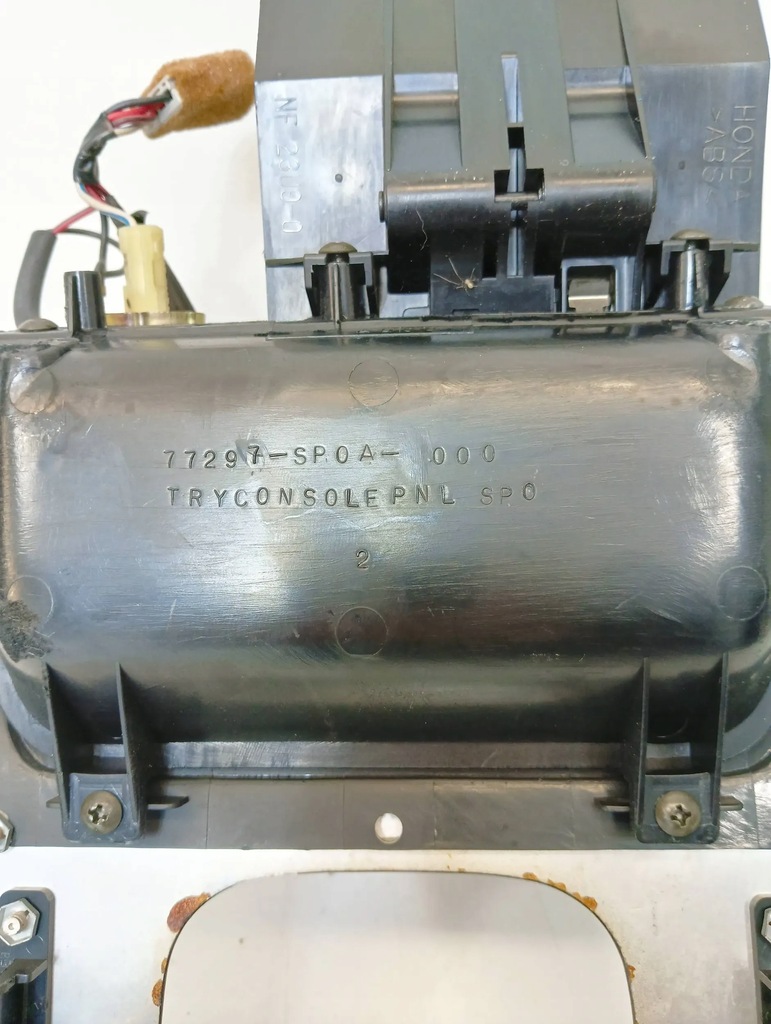 фото №6, Honda legend ii coupe ka8 1994 консоль панель управление пепельница 3,2 b