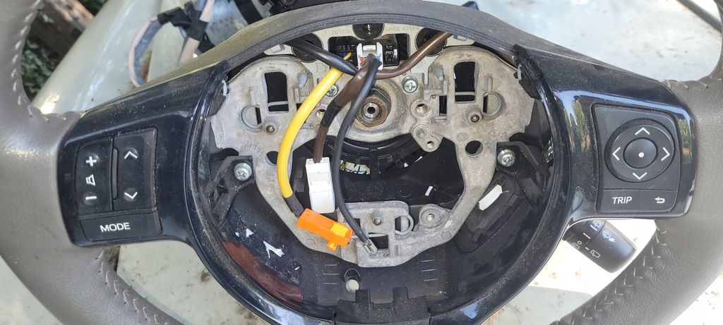 фото №4, Усилитель колонка воздуховод toyota yaris