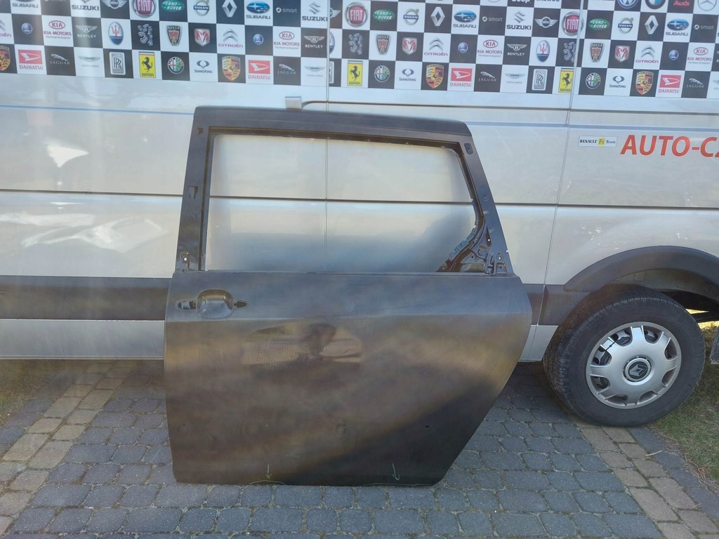 фото №1, Toyota sienna дверь левая задняя 03-09