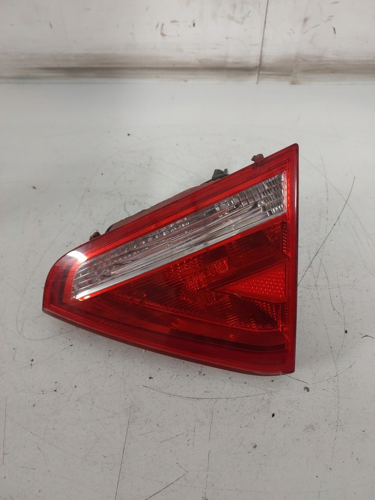 фото №1, Лампа w крышка правый задняя audi a5 8t