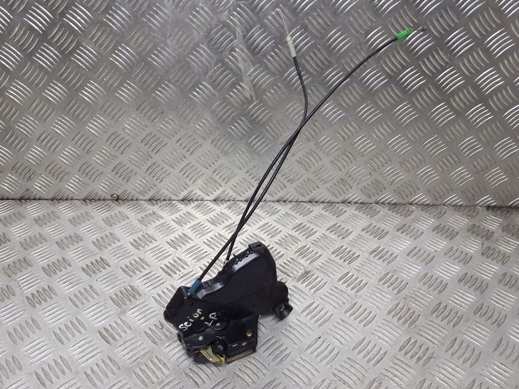 фото №1, Замок двері лівий перед toyota scion xa 6pin