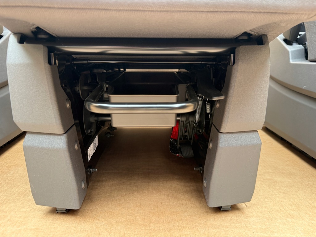 Сиденья перед задний multivan 2023- новая  7 мест комплект тканевый электрика с Разборки