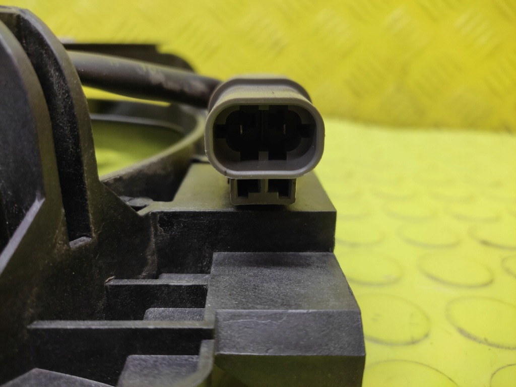 фото №3, Mazda premacy 2.0 бензин вентилятор радиатора