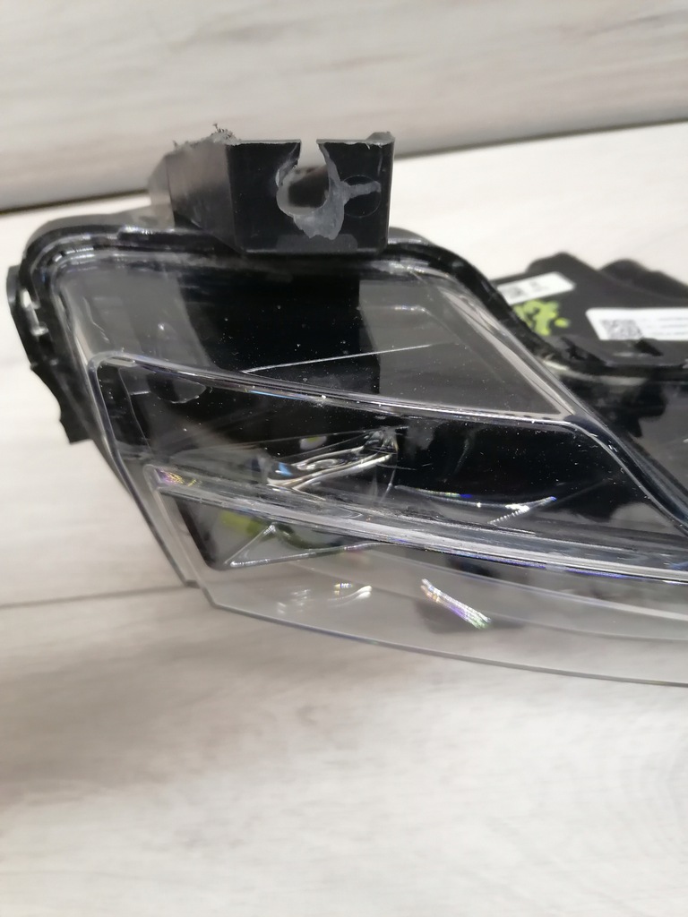 фото №13, Tesla y протитуманна фара led правий перед 1624798-00-a