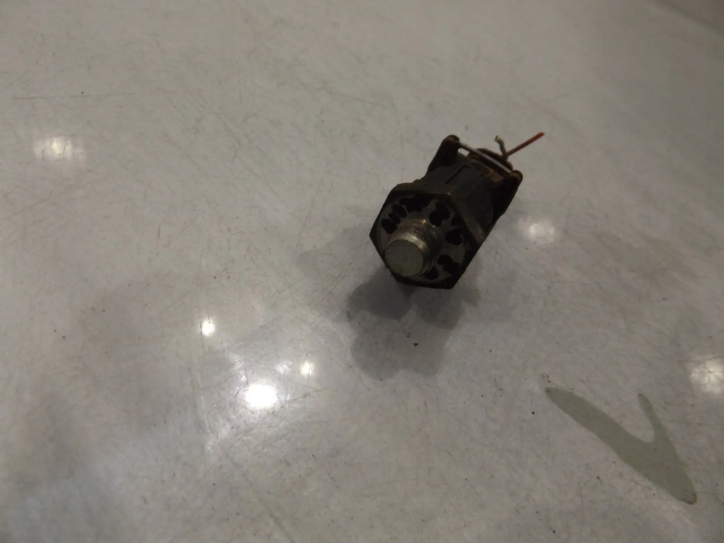 фото №1, Clio iii 1,2 16v датчик детонационный 8200680689