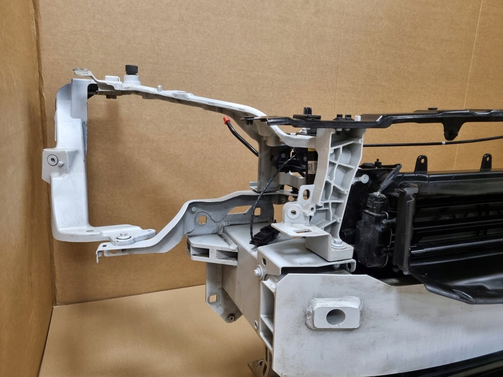 фото №4, Polestar 2 kompletny pas передній радіатор