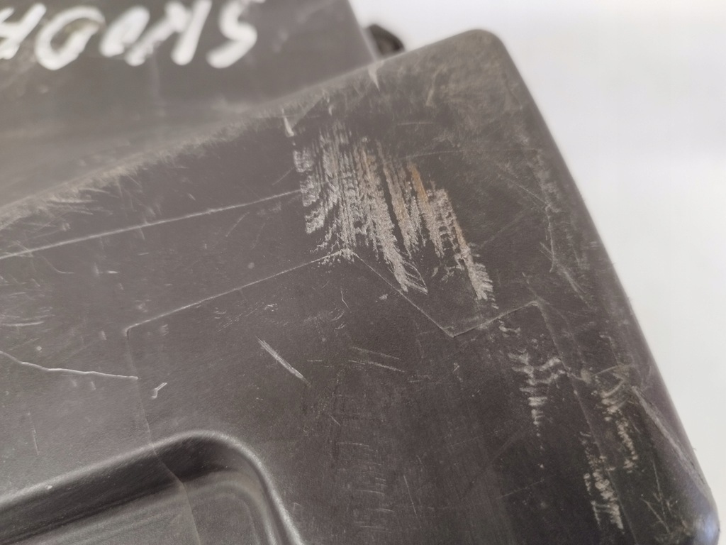 фото №10, Skoda octavia i vw golf iv корпус фильтра воздуха 1j0129607m