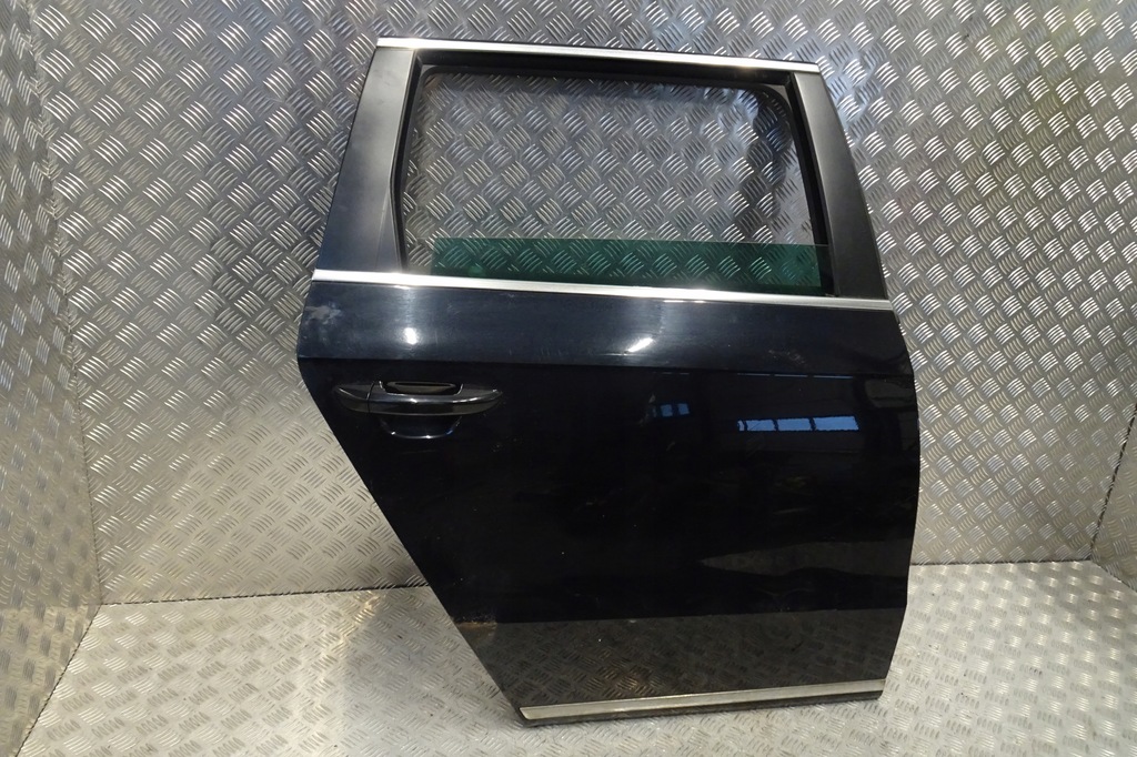 фото №1, Vw passat b7 kombi - дверь задние правое