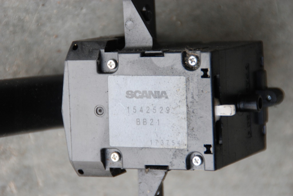 фото №2, Перемикач, важіль світла scania r p 1542529