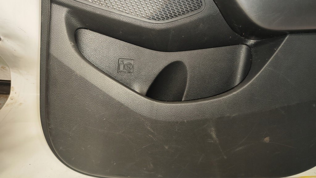 фото №9, Обшивка двері правий задня hyundai santa fe iii grand