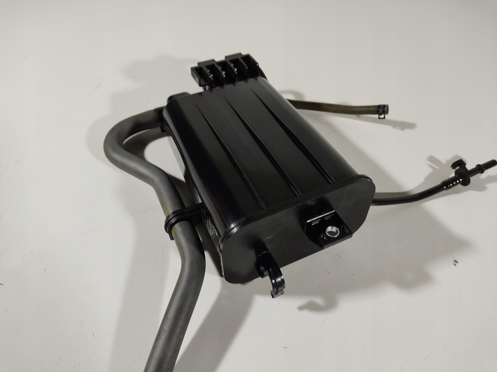 фото №12, Kia stonic 17- фильтр угольный топлива