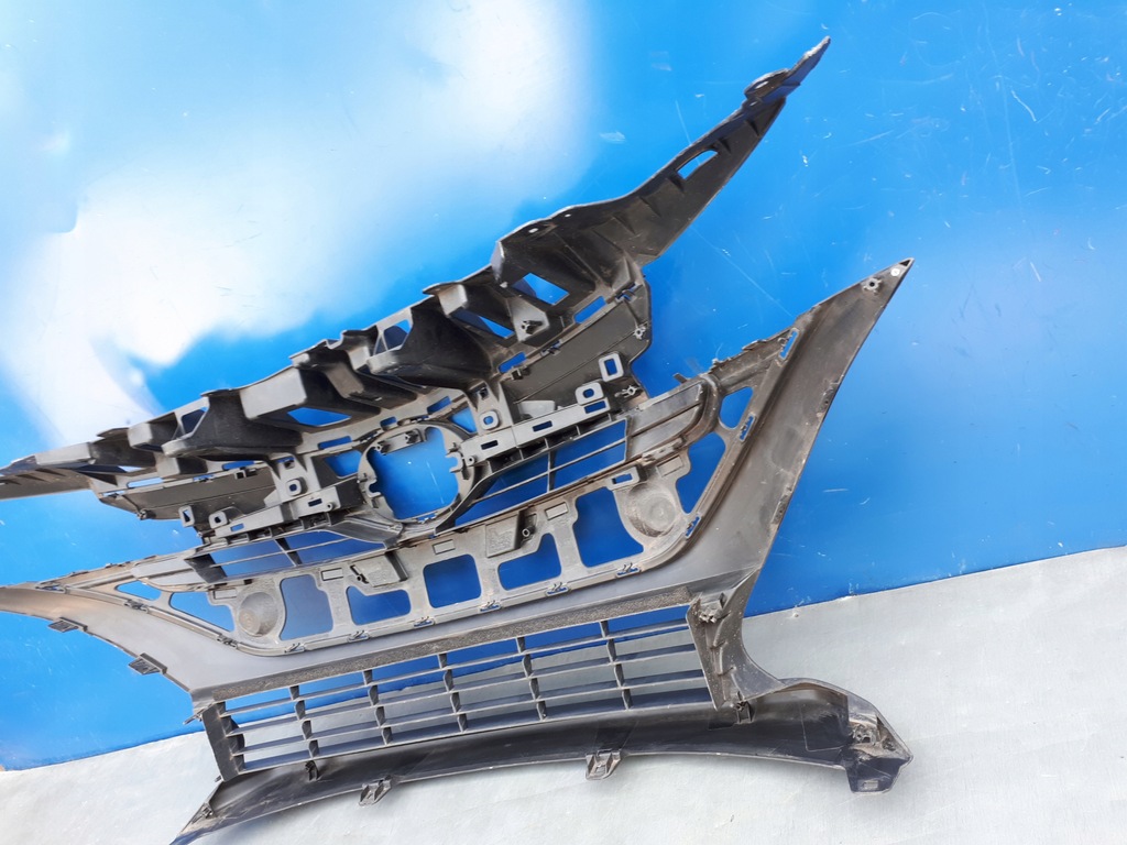 фото №9, Toyota prius plug in 17-19 решётка бампера бампер