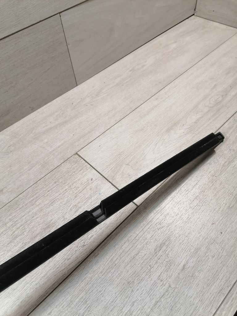 фото №8, Mercedes w177 молдинг уплотнитель правый задняя a1777254200