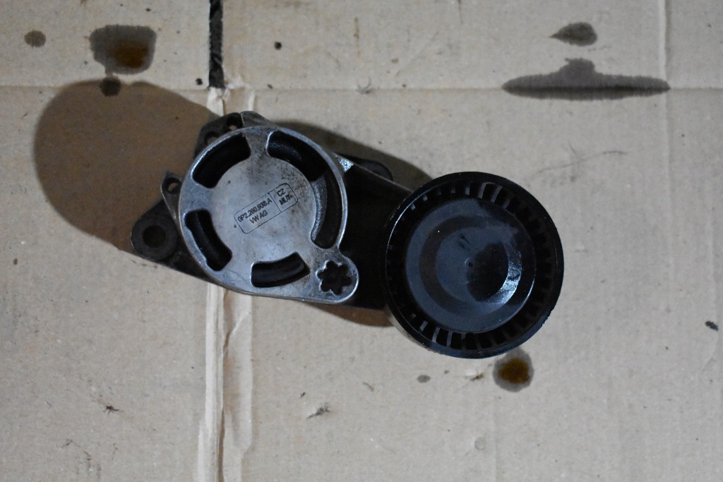 фото №1, Idealna ролик натягувача ремінь audi porsche panamera 971 1