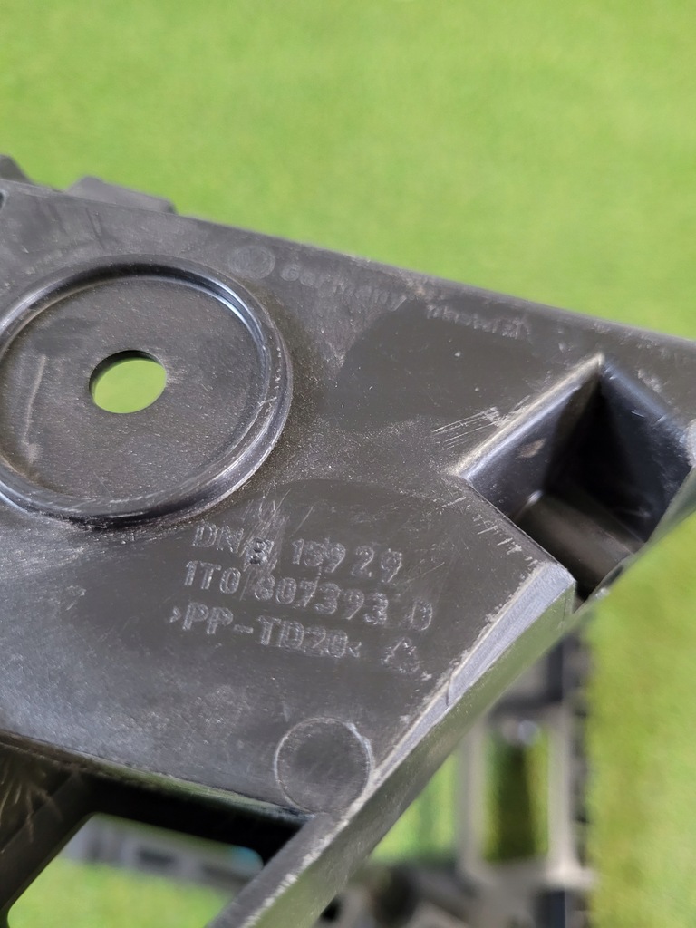 фото №6, Vw touran 1t0 направляющая бампера правый задняя 1t0807394d