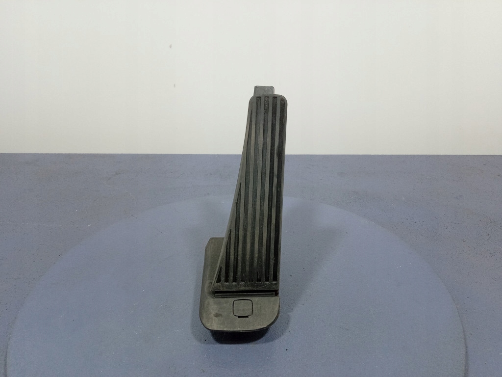 фото №1, Volvo xc60 ii 17- педаль потенциометр газа 32269126