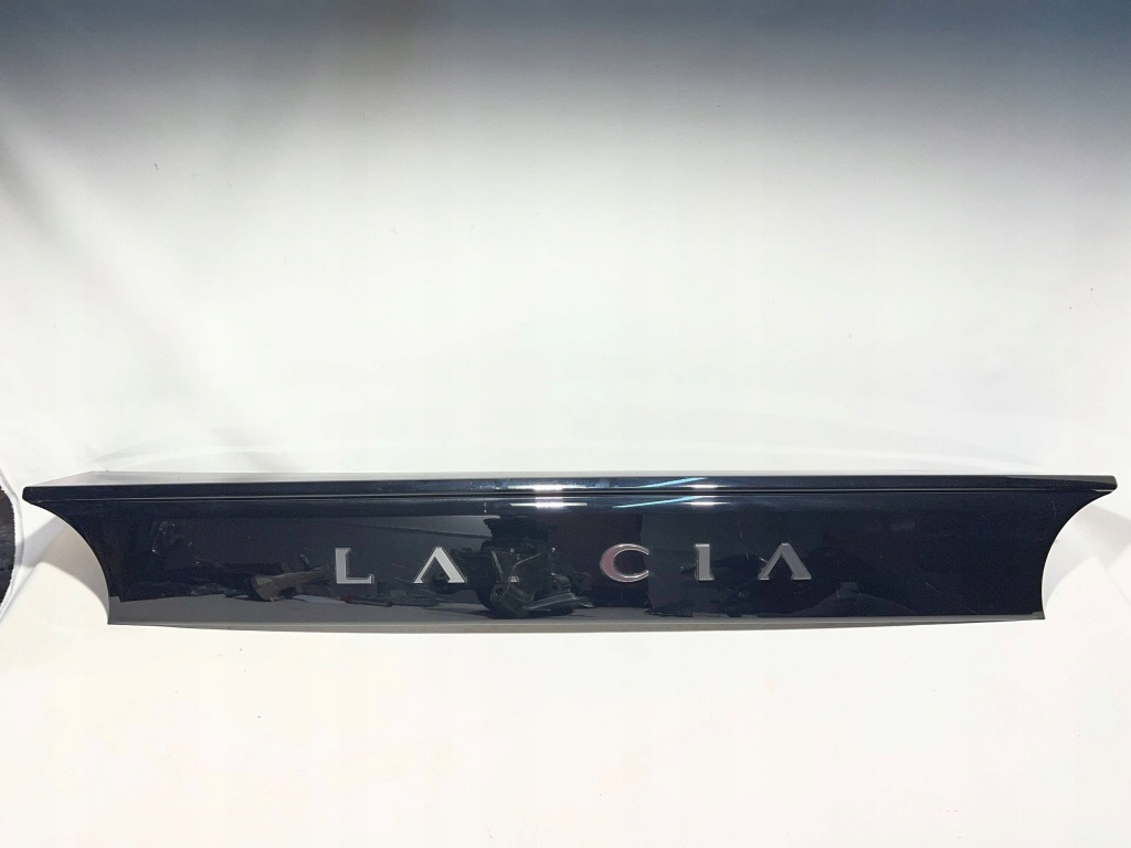 Купити Накладка кришки багажника lancia ypsilon 24- 9850745180