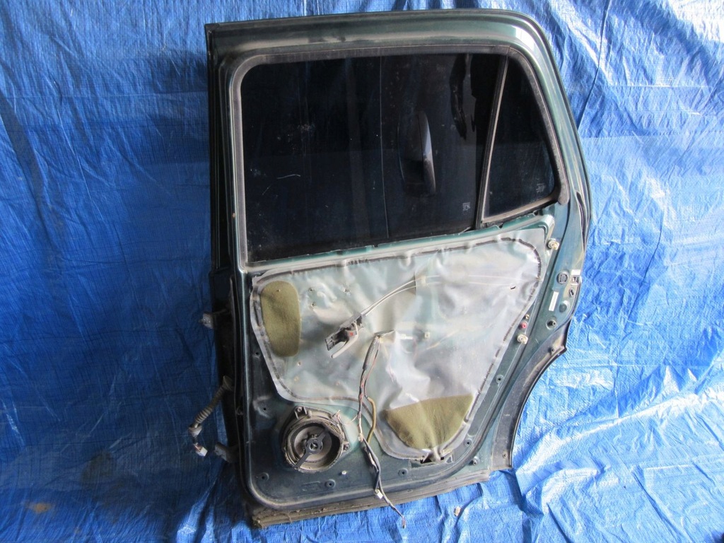 фото №9, Toyota sequoia 2003 двері праве задня