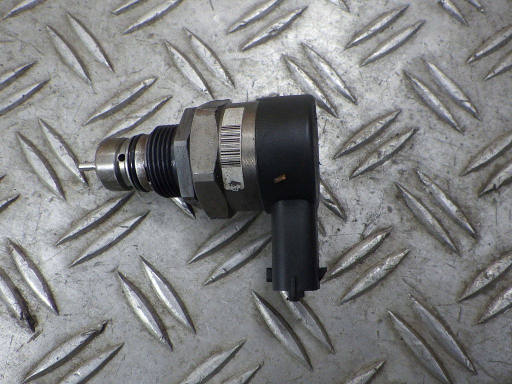 фото №1, Grand cherokee датчик давления топлива 0281006209