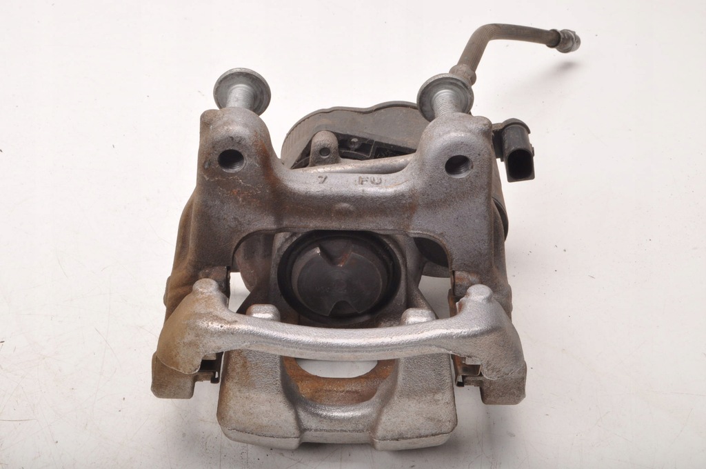 фото №7, Mercedes eqb x243 супорт гальмівний лівий задня 23r a2474238100