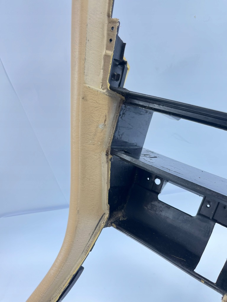 Тунель середній панель  кремовий бежевий mercedes w124 седан купе кабріолет  універсал Недорого