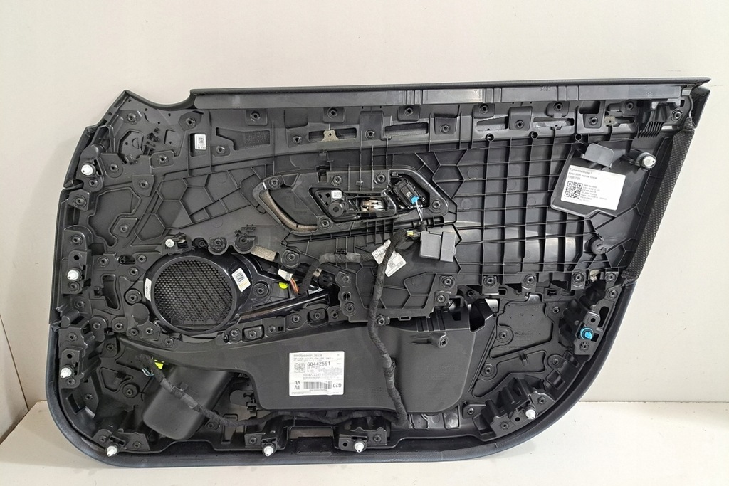 фото №11, Обшивка передніх лівих двері bmw 3 g20, g28 9460713 2.0l hybrid 215kw