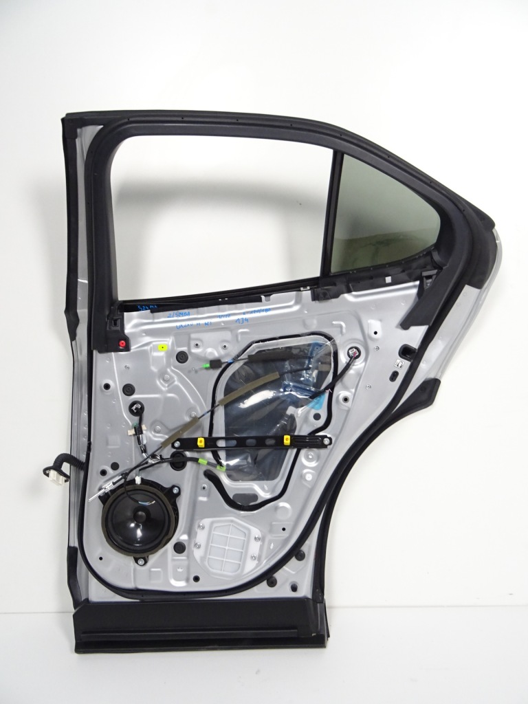 Lexus ux 250h двері праве задній задні 1j4 2021 rok Зі Шроту