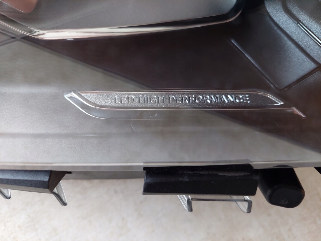 Правый  фара - full led - mercedes cla w118 в Украине