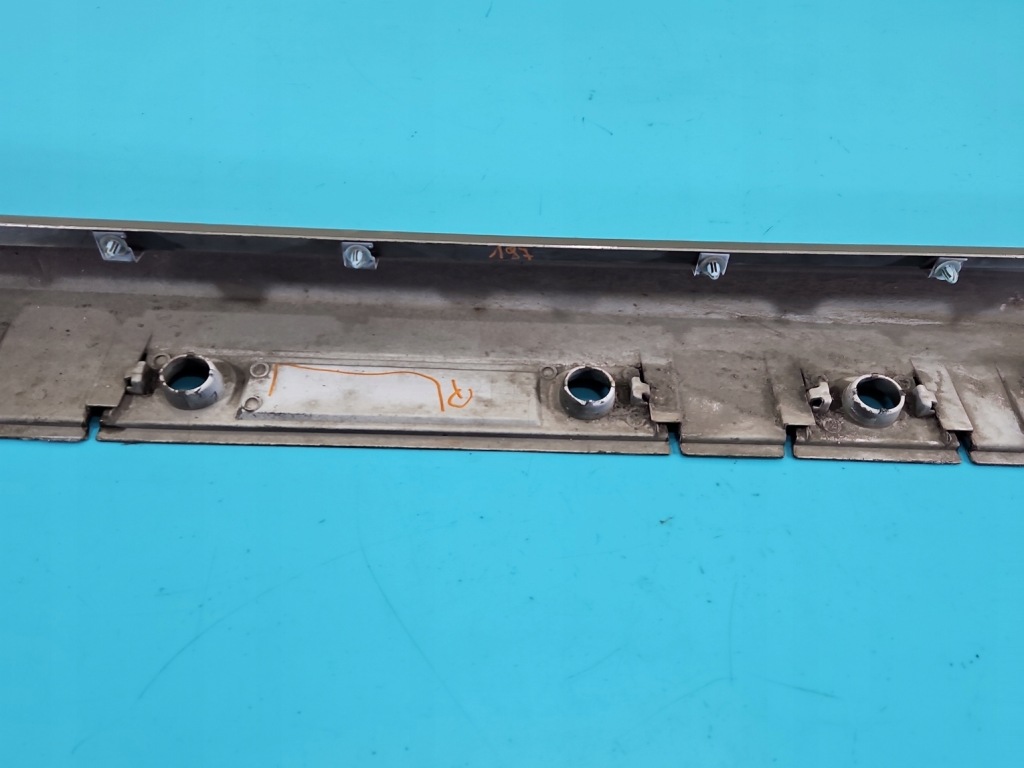 фото №12, Молдинг порог правая порог накладка toyota corolla e21 19- 75850-02230