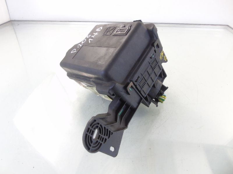 фото №1, Peugeot 208 1.4 vti коробка запобіжників корпус