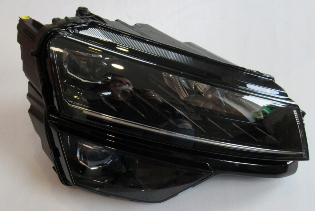 фото №1, Skoda karoq лампа full led правая перед