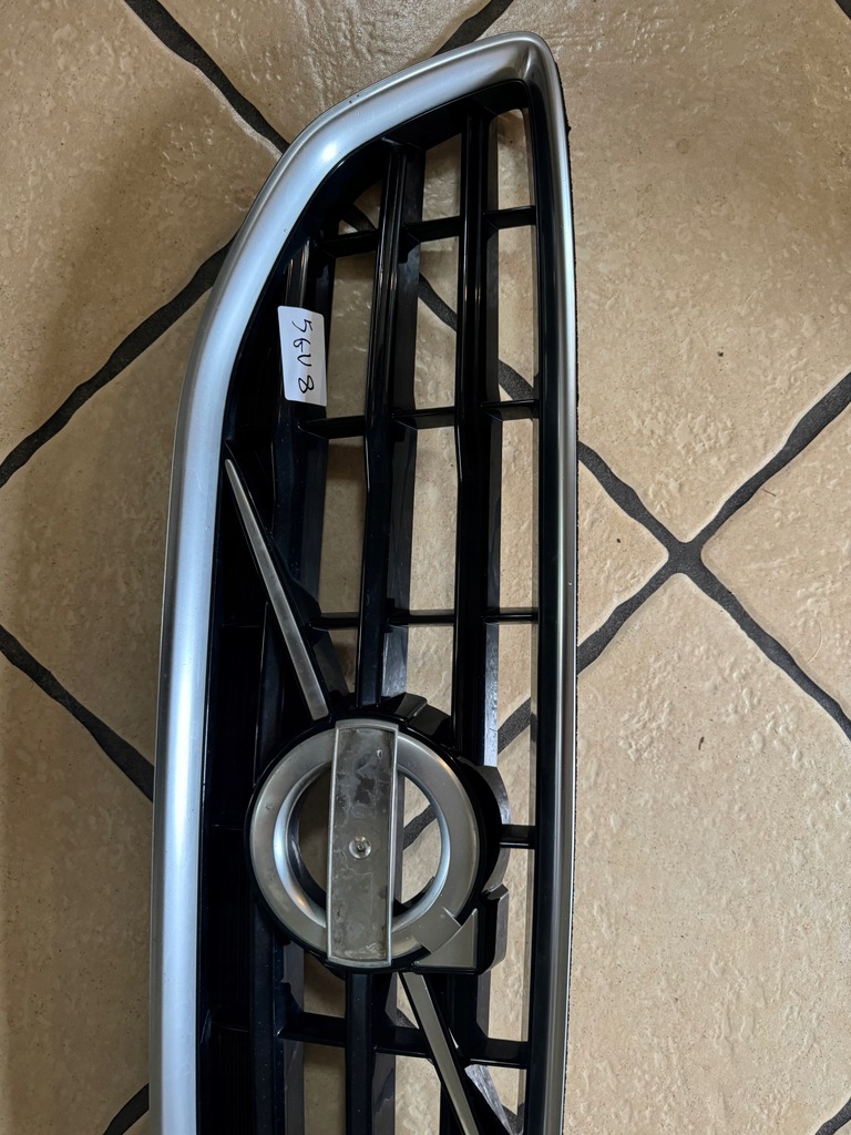 фото №2, Volvo v40 r-design решітка радіатора решітка радіатора оригінал