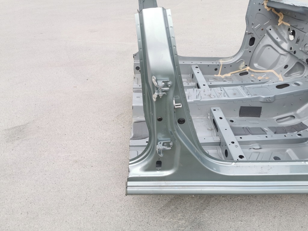 фото №2, Renault megane iv lift четверть перед передняя левая блок двигателя порог kqd 20r.-