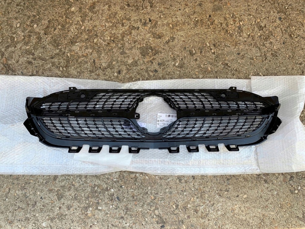 фото №1, Mercedes a-klasa w177 решётка радиатора решётка радиатора новый